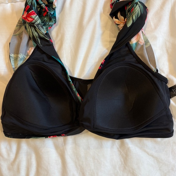 NWT City Chic Ingrid Bikini Top, Size 16 - Picture 3 of 6